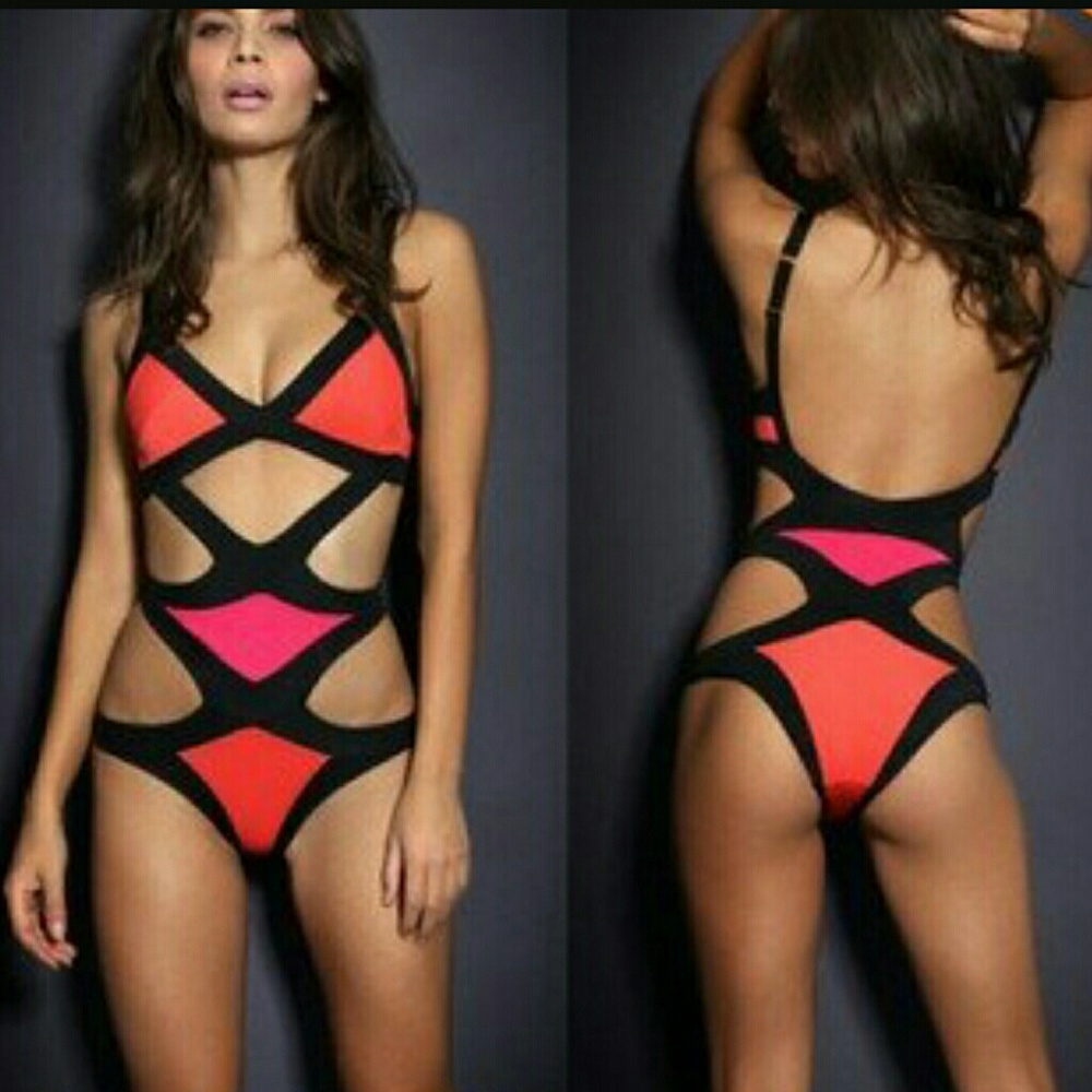 Beauty Women Favor Padded stripped bathing suit Se